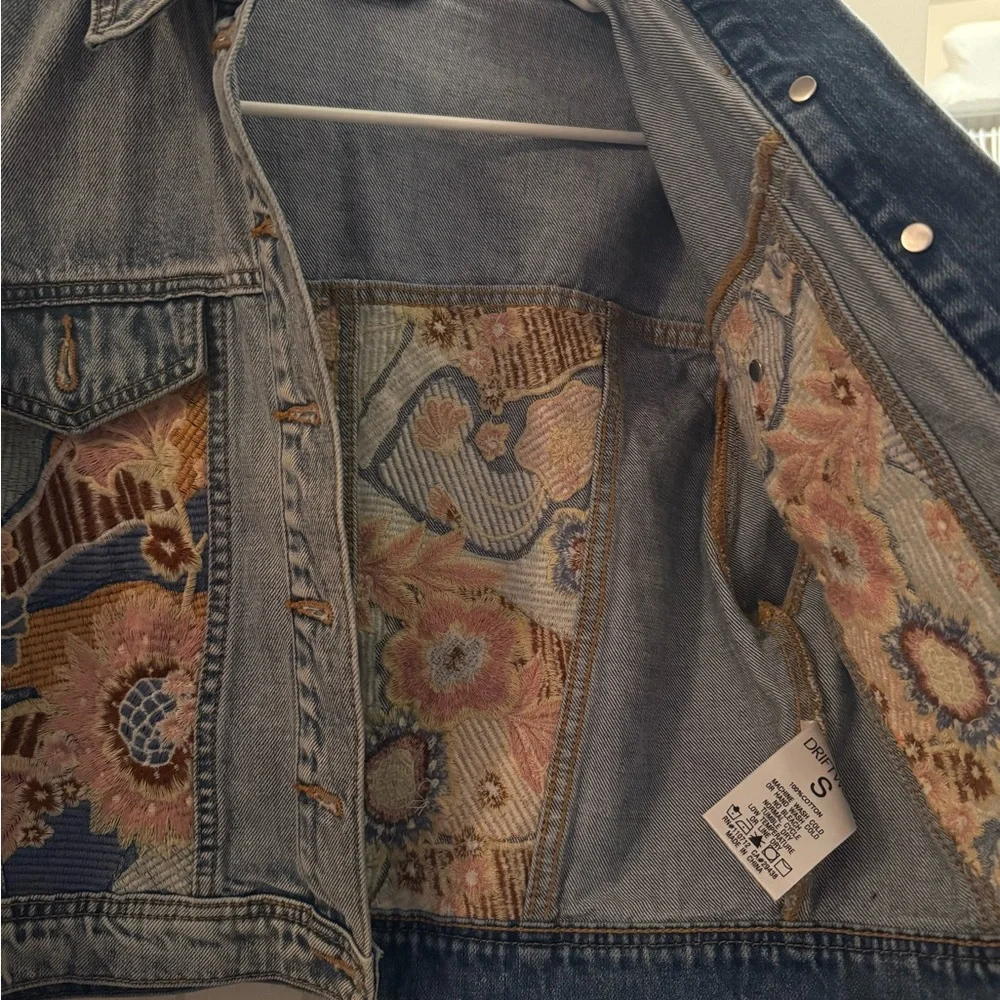 DRIFTWOOD Blue Denim Jacket with Floral Embroidery - Picture 2 of 8